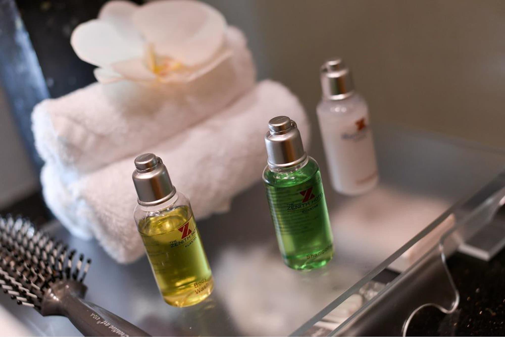 Zenith Hotel Kuantan Extérieur photo Shower gel