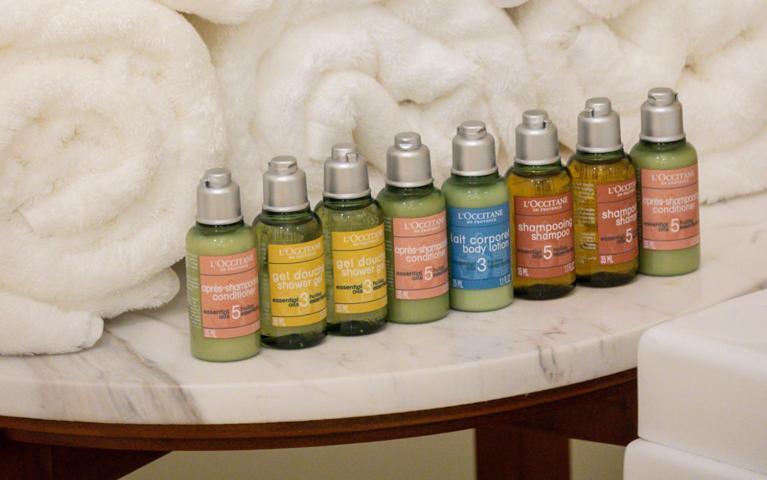 Zenith Hotel Kuantan Extérieur photo L'OCCITANE products