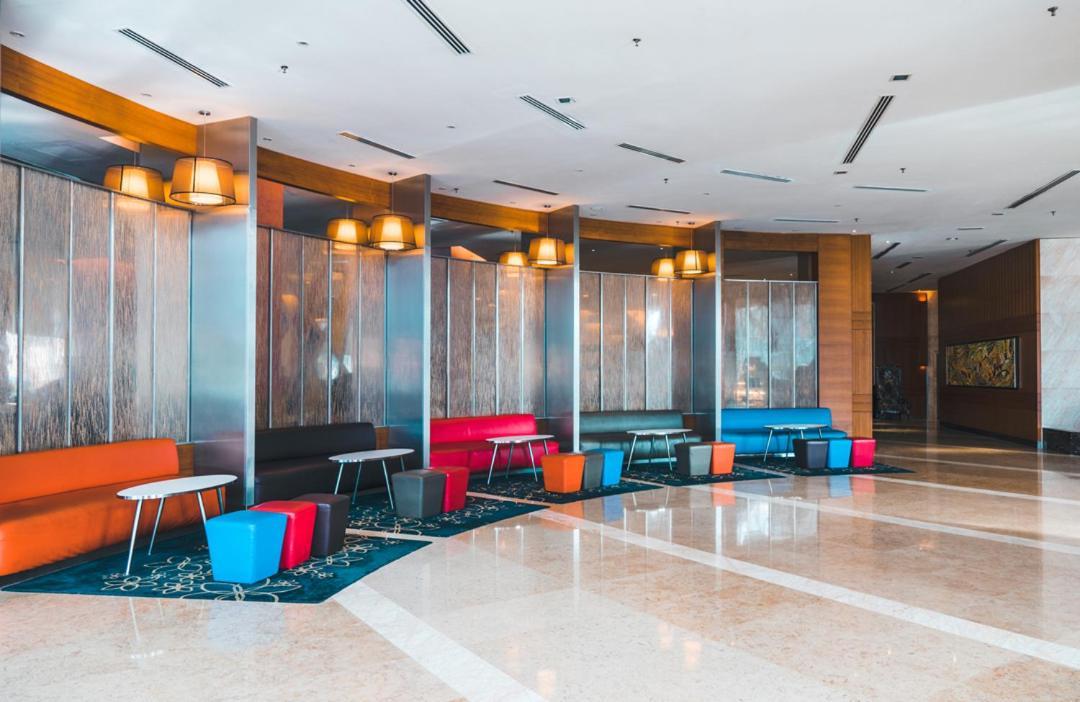 Zenith Hotel Kuantan Extérieur photo The lobby of the hotel